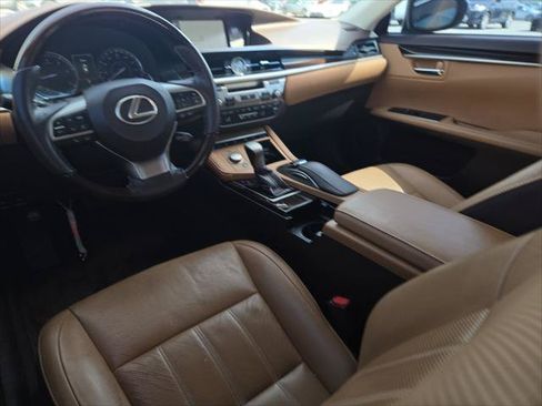 Used 2018 Lexus ES 350 w/ Luxury Package w/Wood Trim FWD image 12