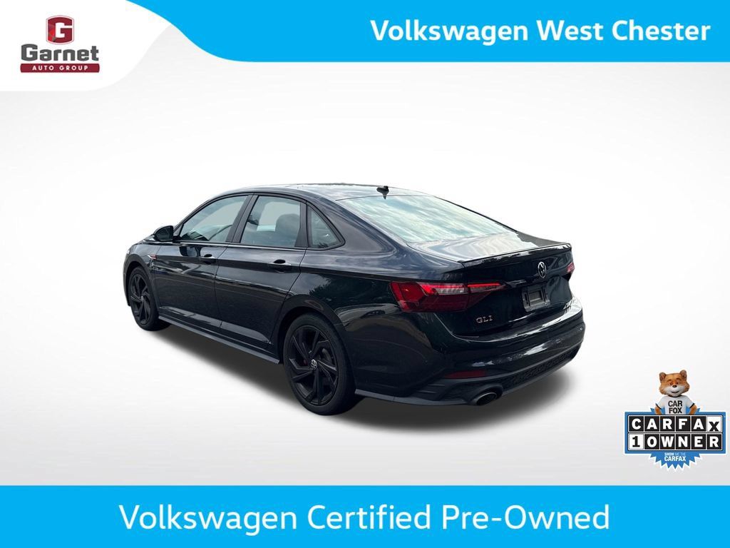 Used 2023 Volkswagen Jetta GLI Autobahn FWD image 3