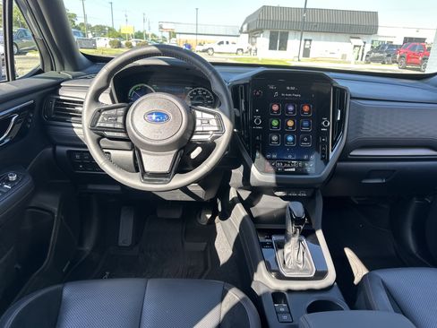 Used 2025 Subaru Forester Touring w/ Touring Package image 15