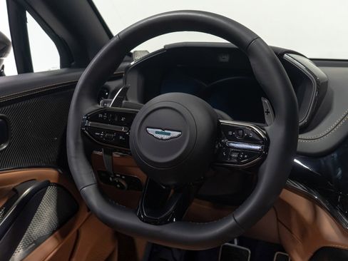 Used 2025 Aston Martin DBX 707 image 74