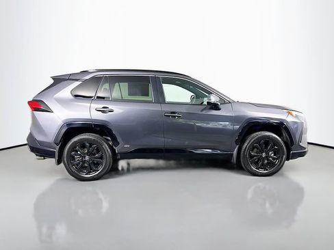 Used 2024 Toyota RAV4 SE w/ Convenience Package AWD/4WD image 10