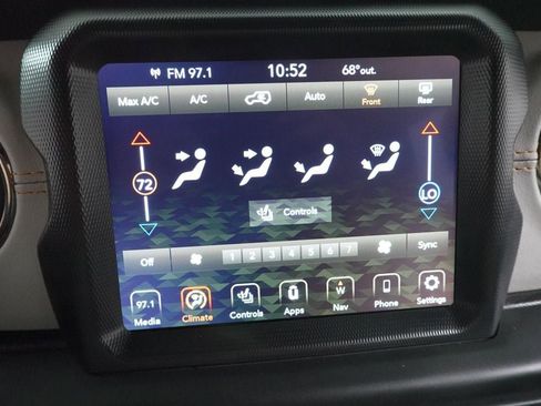 Used 2021 Jeep Wrangler Unlimited Sahara image 19