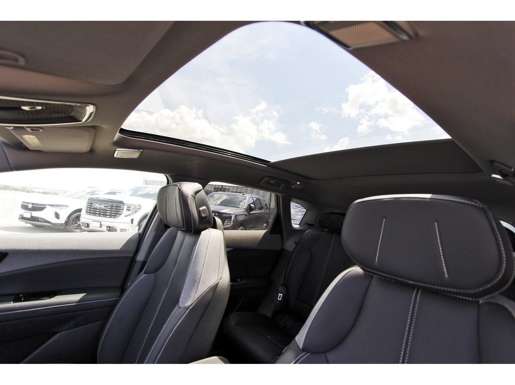 New 2027 Cadillac Optiq Luxury AWD/4WD image 23