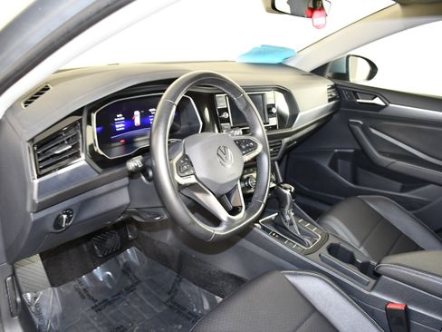 Used 2024 Volkswagen Jetta SE FWD image 36