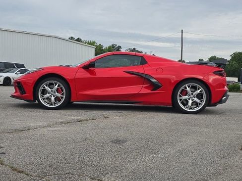 Used 2022 Chevrolet Corvette Stingray Premium Conv w/ Z51 Performance Package RWD image 2