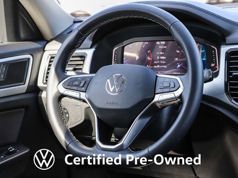 Used 2023 Volkswagen Atlas SE w/ Black Wheel Package FWD image 17
