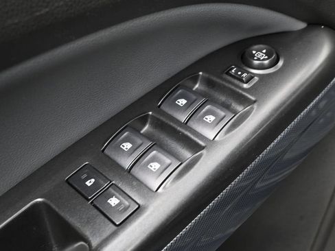 Used 2019 Chevrolet Colorado Z71 RWD image 14