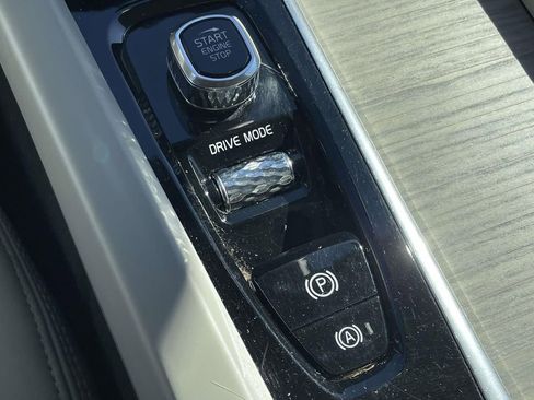 Used 2021 Volvo XC60 T5 Inscription image 22