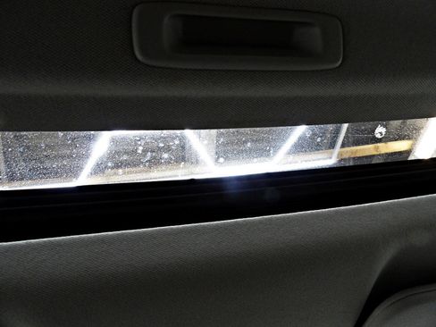 Used 2017 Honda HR-V EX image 18