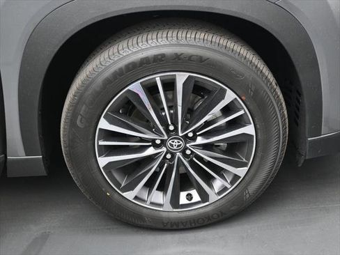 Certified 2026 Toyota Grand Highlander AWD Hybrid image 42
