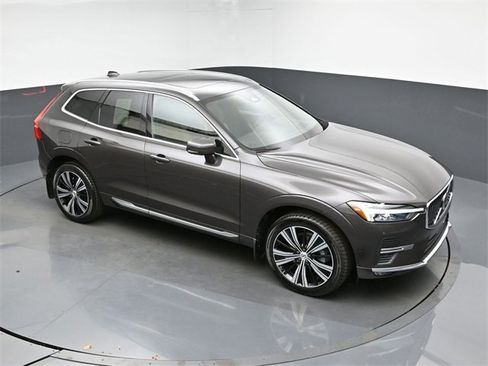 Used 2022 Volvo XC60 B5 Inscription image 46
