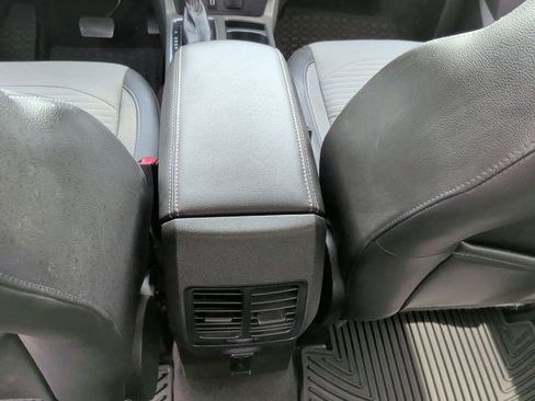 Used 2018 Ford Escape SE w/ SE Sport Appearance Package image 35