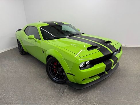 Used 2019 Dodge Challenger SRT Hellcat Redeye image 6