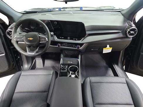 New 2026 Chevrolet Equinox LT w/ Convenience Package II image 11