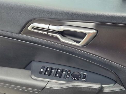 New 2026 Kia Sportage EX FWD image 15