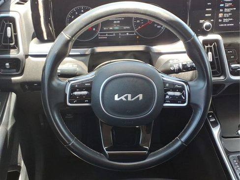 Used 2023 Kia Sorento S FWD image 19