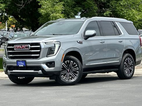 Used 2025 GMC Yukon Elevation AWD/4WD image 1