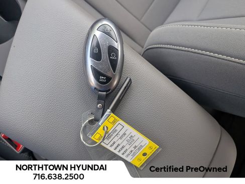 Used 2025 Hyundai Elantra Sport FWD image 19