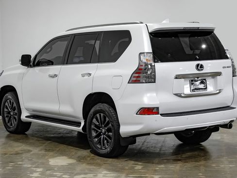 Used 2022 Lexus GX 460 Premium w/ Premium Package image 10