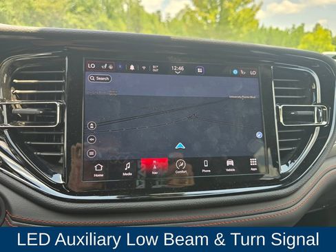 Used 2025 Dodge Durango GT AWD/4WD image 34