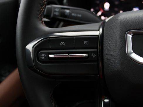 Used 2025 GMC Canyon AT4 image 18