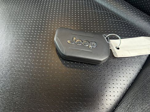 Used 2020 Jeep Wrangler Unlimited Sport S image 29