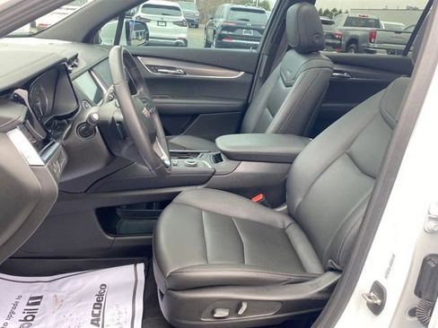 Certified 2024 Cadillac XT6 Luxury w/ LPO, Floor Liner Package FWD image 15