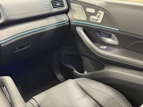 New 2026 Mercedes-Benz GLS 450 GLS 450 image 9