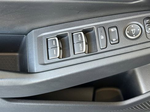 Certified 2023 Honda Accord EX image 12