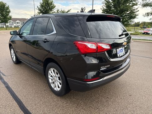 Used 2019 Chevrolet Equinox LT w/ Driver Convenience Package FWD image 3