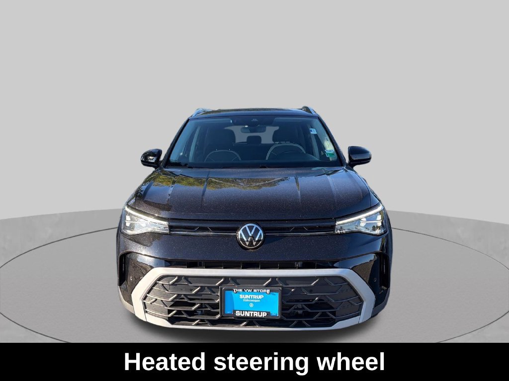 Used 2025 Volkswagen Taos SE AWD/4WD image 9