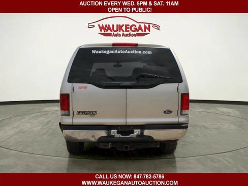 Used 2002 Ford Excursion XLT AWD/4WD image 6