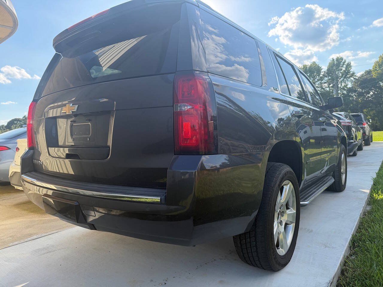 Used 2015 Chevrolet Tahoe LTZ RWD image 4