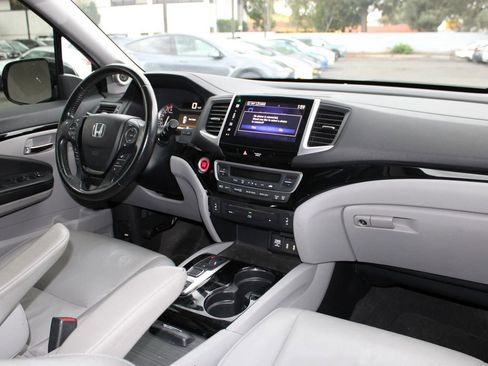 Used 2016 Honda Pilot Touring image 34