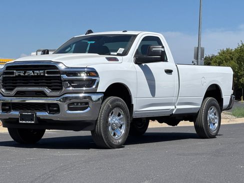 New 2026 RAM 2500 Tradesman w/ Chrome Appearance Group AWD/4WD image 7