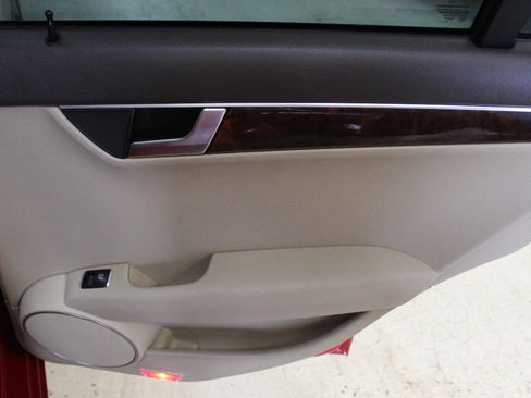 Used 2014 Mercedes-Benz C 300 4MATIC Sedan image 12