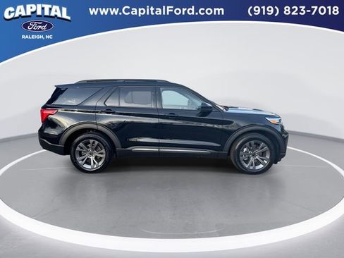 Certified 2023 Ford Explorer XLT w/ Equipment Group 202A image 9