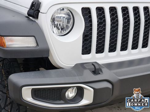 Used 2023 Jeep Gladiator Sport image 12