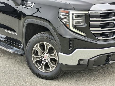 Used 2024 GMC Sierra 1500 SLT image 9