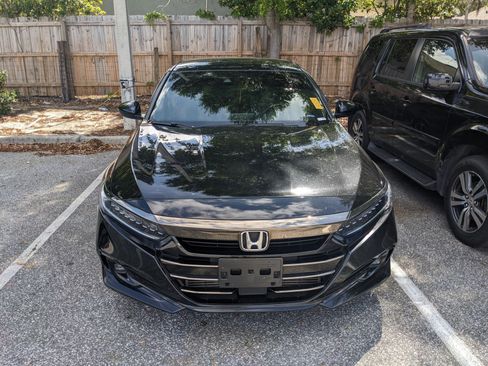 Used 2022 Honda Accord Sport image 2