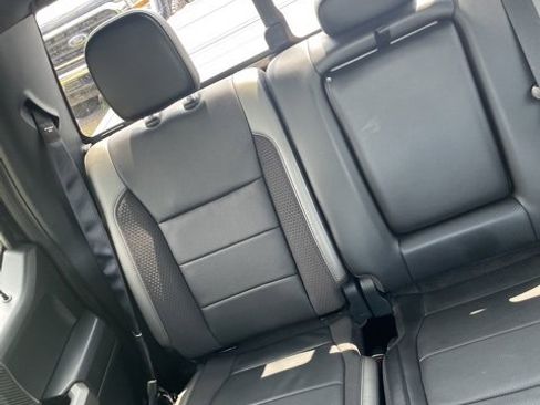 Used 2020 Ford F150 Raptor w/ Equipment Group 802A Luxury image 18