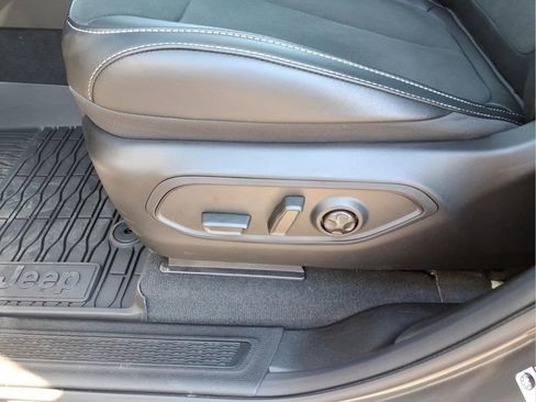 New 2026 Jeep Grand Cherokee L 4WD image 16