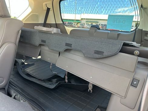 Used 2017 Lexus GX 460 Luxury AWD/4WD image 24