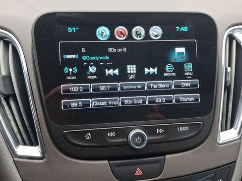 Used 2017 Chevrolet Malibu Premier w/ Driver Confidence Package image 17