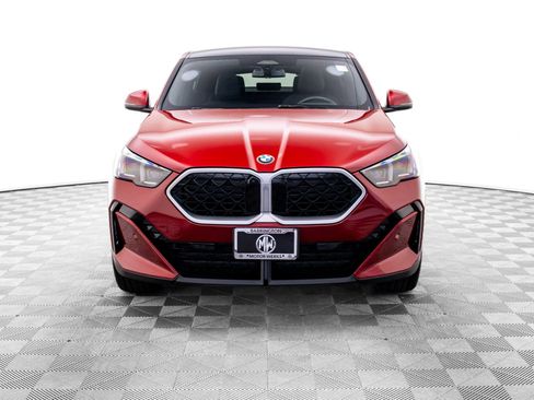 Certified 2026 BMW X2 xDrive28i w/ Technology Package AWD/4WD image 9