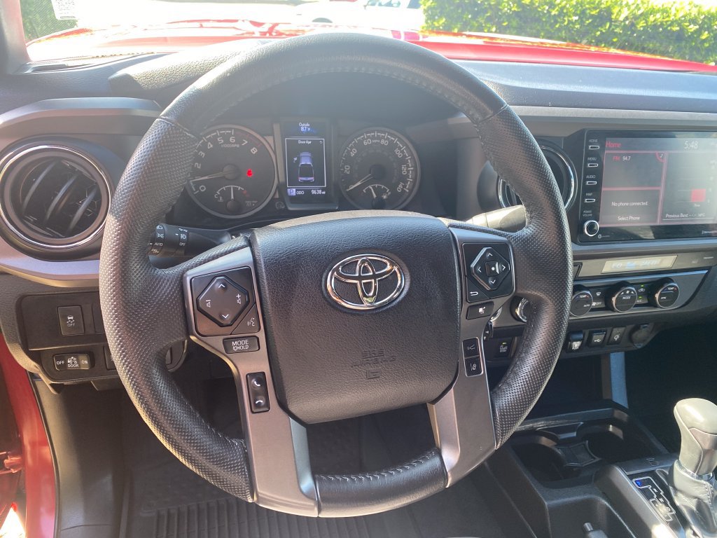 Used 2022 Toyota Tacoma TRD Off-Road w/ Technology Package AWD/4WD image 14