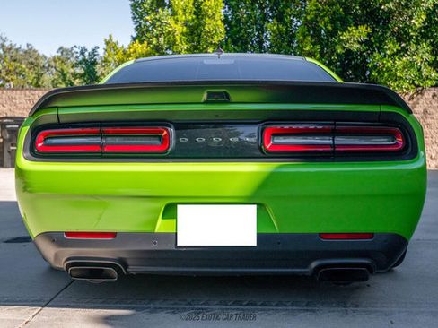 Used 2019 Dodge Challenger SRT Hellcat Redeye RWD image 5