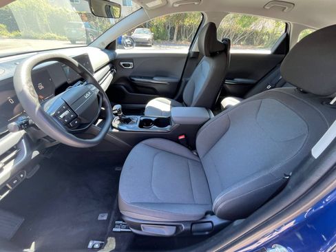 Used 2025 Kia K4 FWD image 25