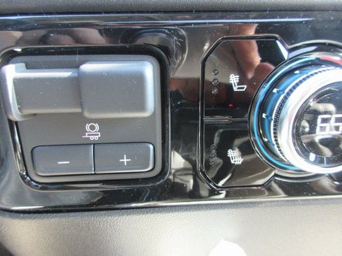 New 2026 GMC Sierra 1500 Elevation w/ Elevation Premium Package AWD/4WD image 22