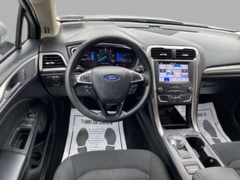 Used 2019 Ford Fusion SE image 27